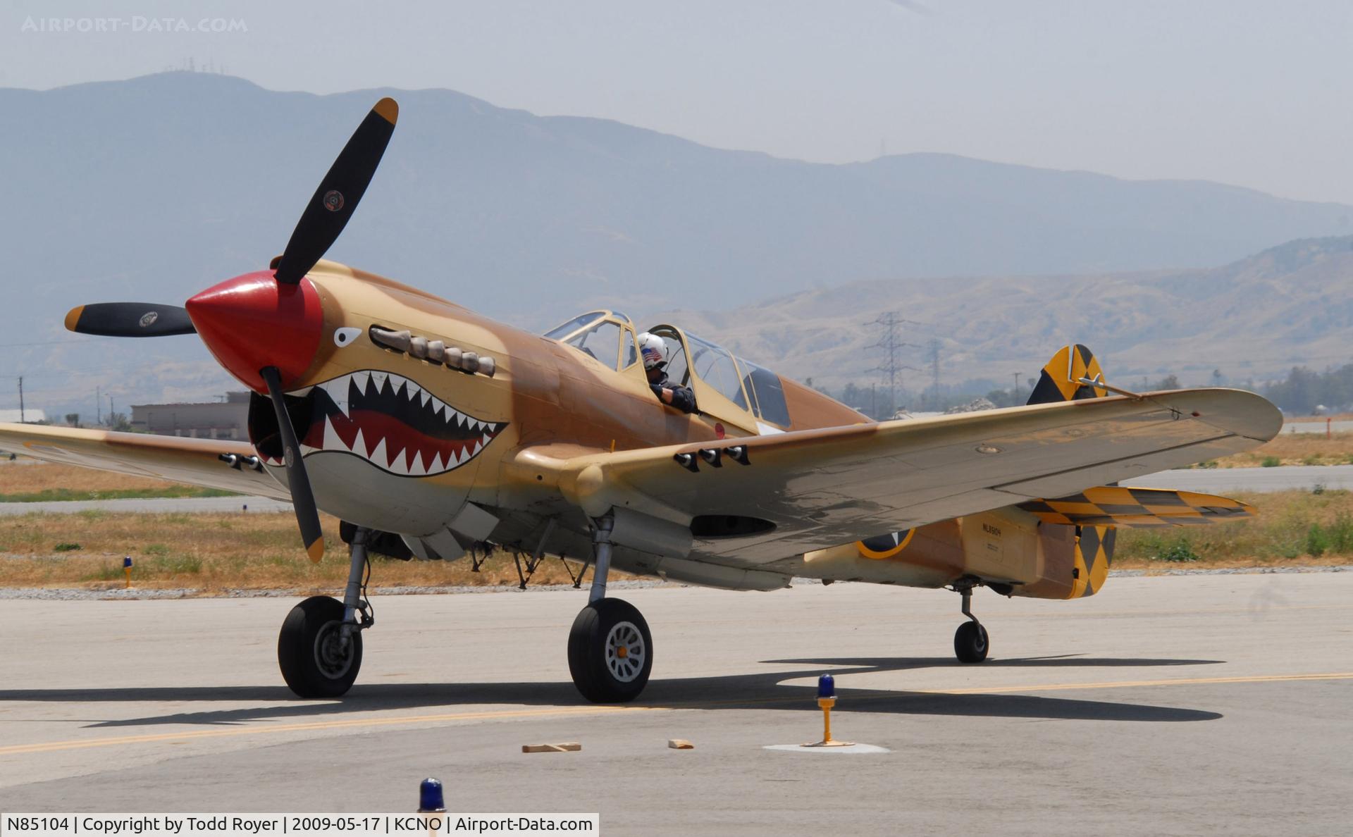 N85104, Curtiss P-40N-5CU Kittyhawk C/N 28954/F858, Chino Airshow 2009