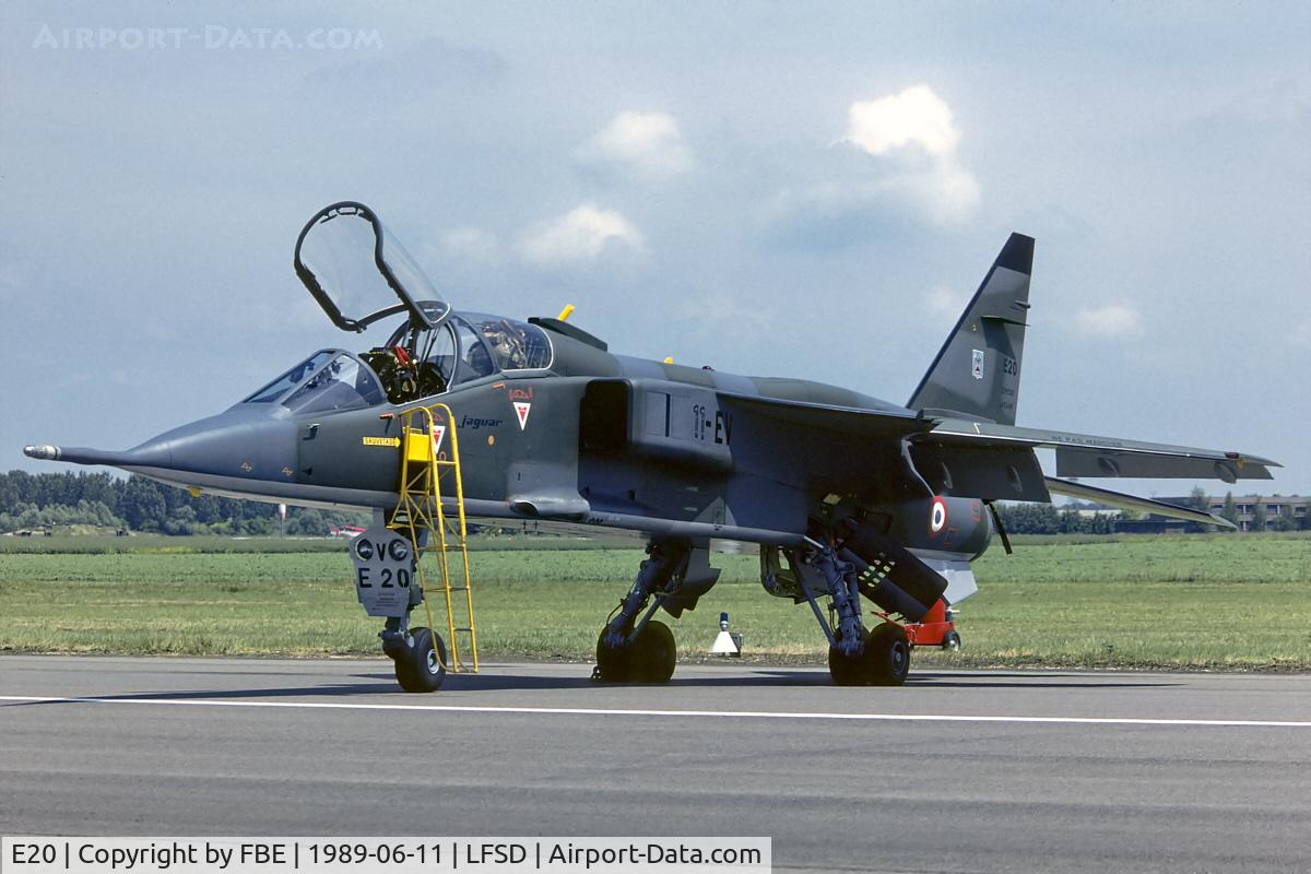 E20, Sepecat Jaguar E C/N E20, 11-EV Jaguar E at Dijon