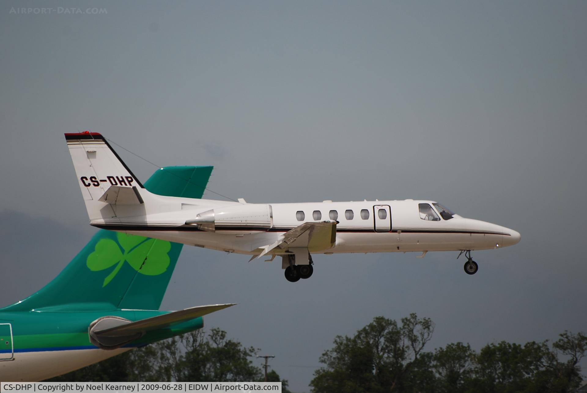 CS-DHP, Cessna 550B Citation Bravo C/N 550-1104, Landing RWY 10