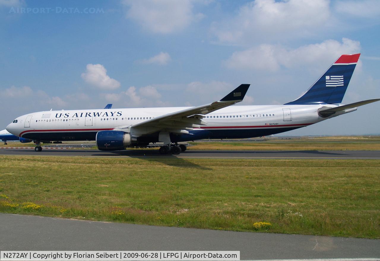 N272AY, 2000 Airbus A330-323 C/N 333, taxi to the active
