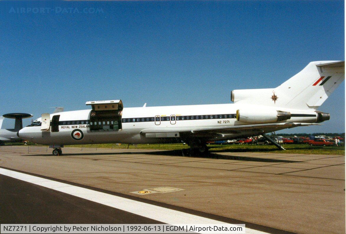 NZ7271, 1968 Boeing 727-100C C/N 19892, Another view of the RNZAF Boeing 727 of 40 Squadron at the 1992 Air Tattoo Intnl at Boscombe Down.