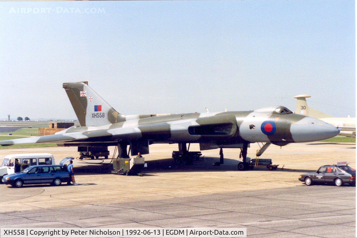 XH558, 1960 Avro Vulcan B.2 C/N Set 12, Vulcan B.2 of the Vulcan Display Team at the 1992 Air Tattoo Intnl at Boscombe Down.