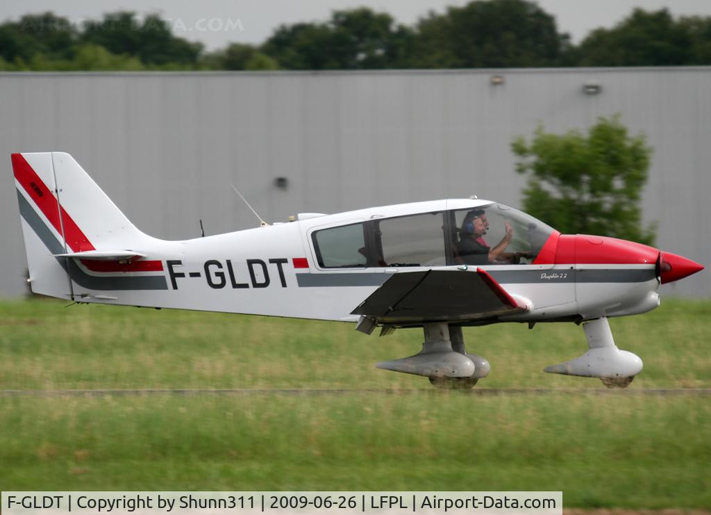 F-GLDT, Robin DR-400-120 Dauphin 2+2 C/N 2102, Taken during one of its many go around over the airfield...