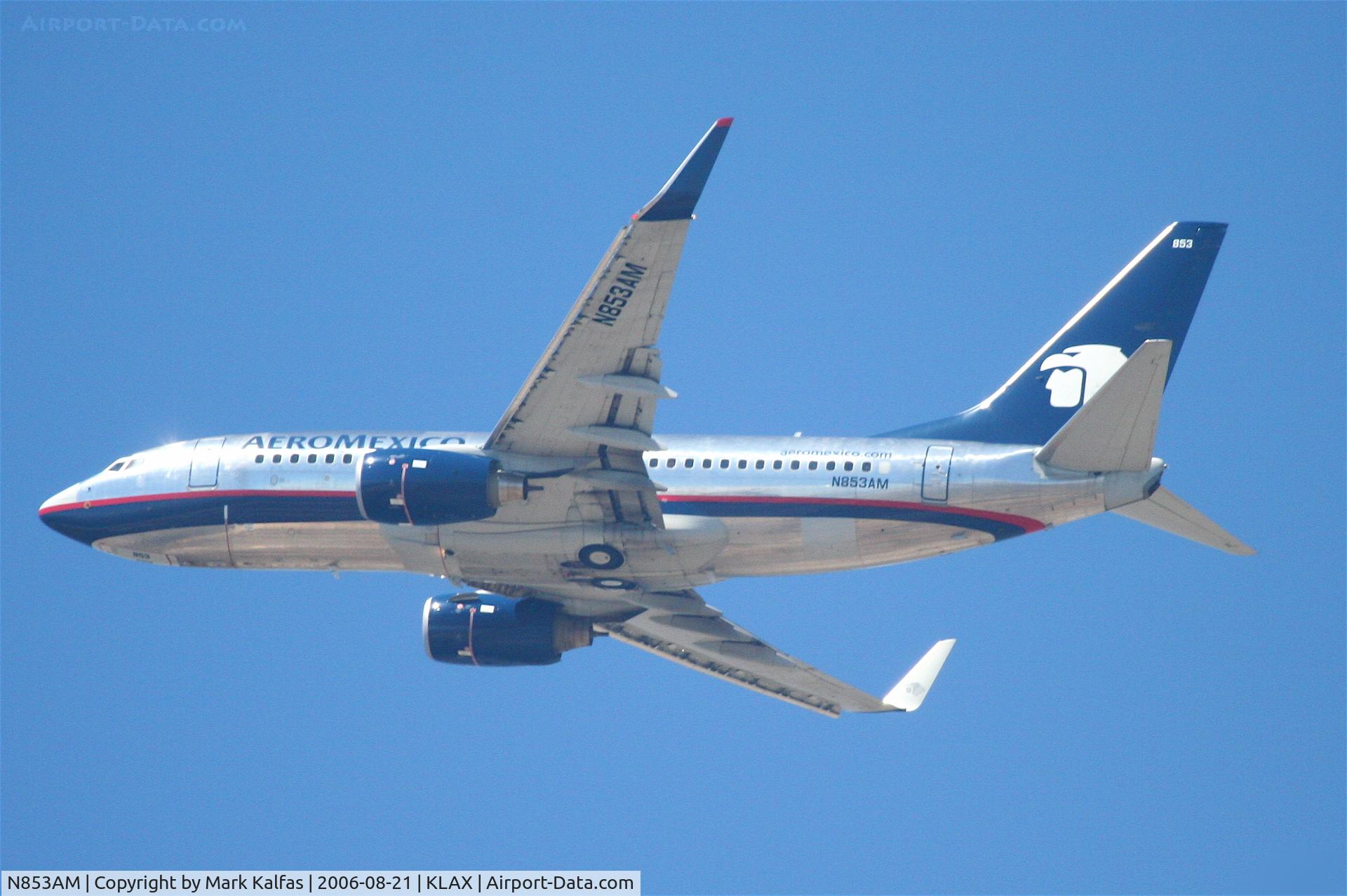 N853AM, 2004 Boeing 737-700 C/N 33791, Aero Mexico 737-700 (Looks like a Bat Jet) 25R Departure KLAX