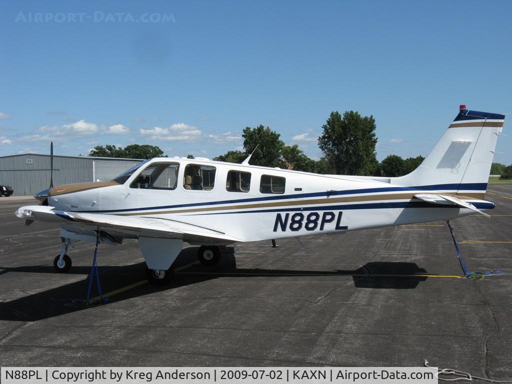 N88PL, 2007 Hawker Beechcraft Corp G36 Bonanza C/N E-3809, 2007 Hawker Beechcraft G36 Bonanza