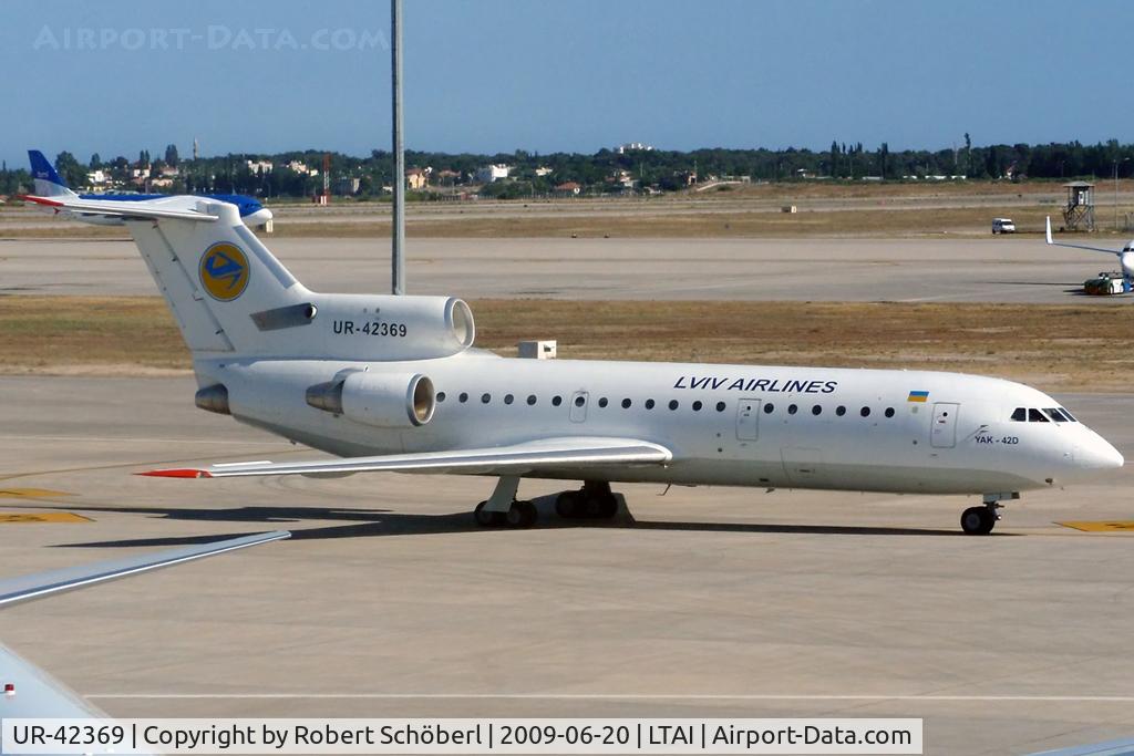 UR-42369, 1989 Yakovlev Yak-42D C/N 4520422914190, Spotting @ Antalya Airport