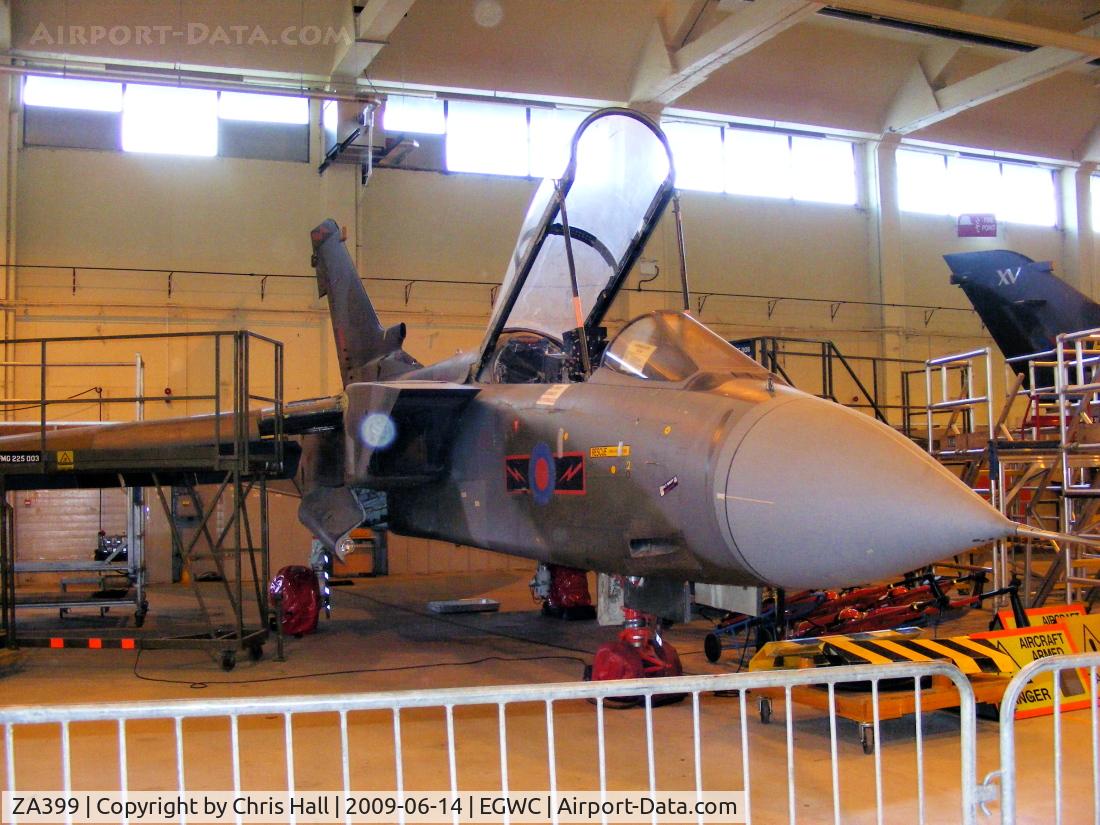 ZA399, 1982 Panavia Tornado GR.1 C/N 202/BS066/3098, Defence College of Aeronautical Engineering Tornado GR1