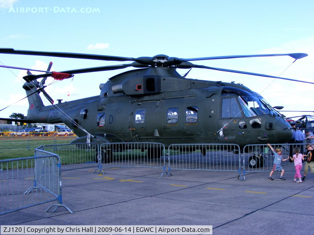 ZJ120, AgustaWestland EH-101 Merlin HC.4 C/N 50083/RAF04, EHI EH-101 Merlin HC3