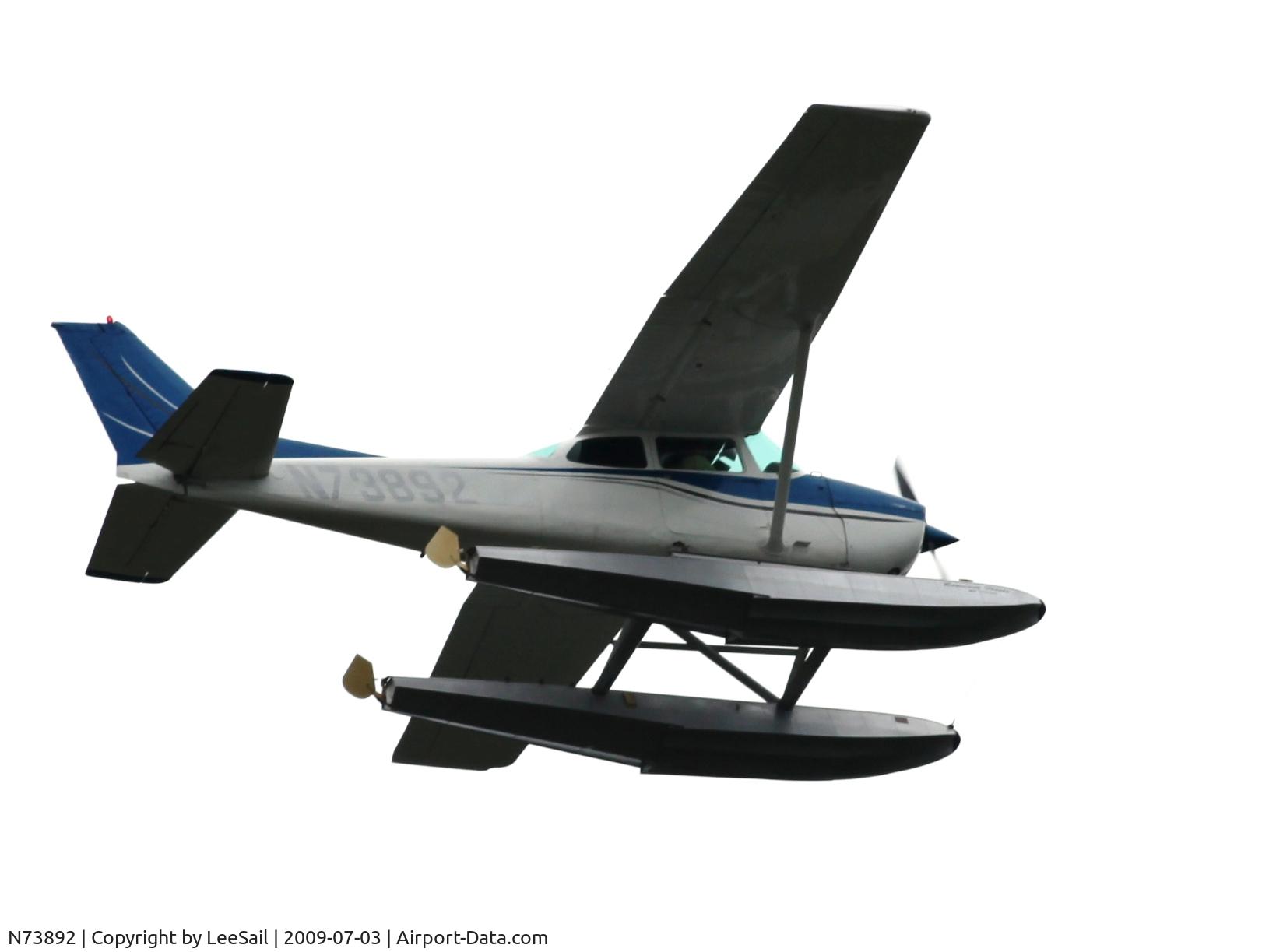 N73892, Cessna 172N C/N 17267733, Climbing out over Forest Lake, MN