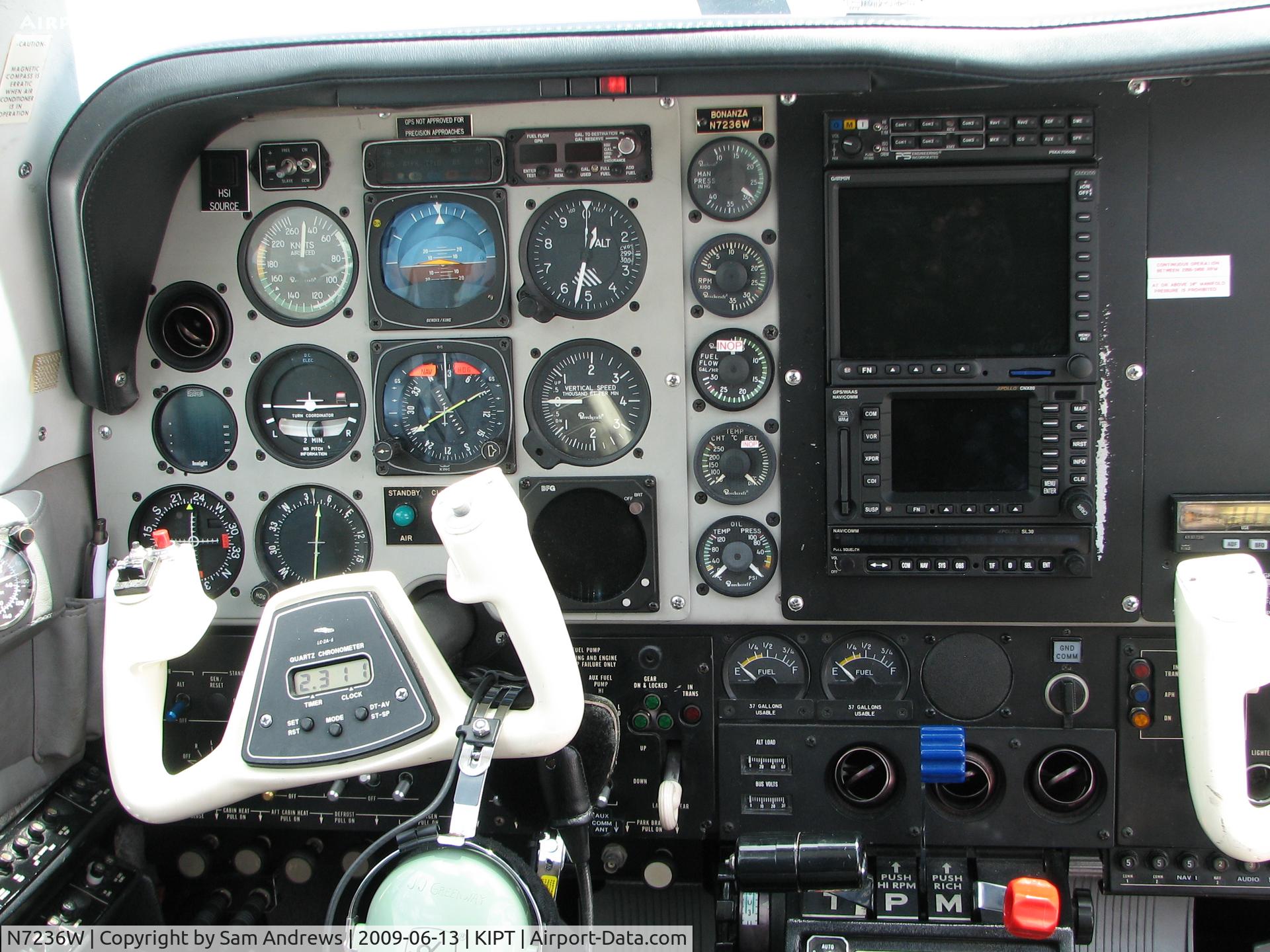 N7236W, 1984 Beech A36 Bonanza 36 C/N E-2154, Looks like a lot of people put there fingernails on the panel when adjusting the knobs on that GMX200 and the Apollo CNX80.