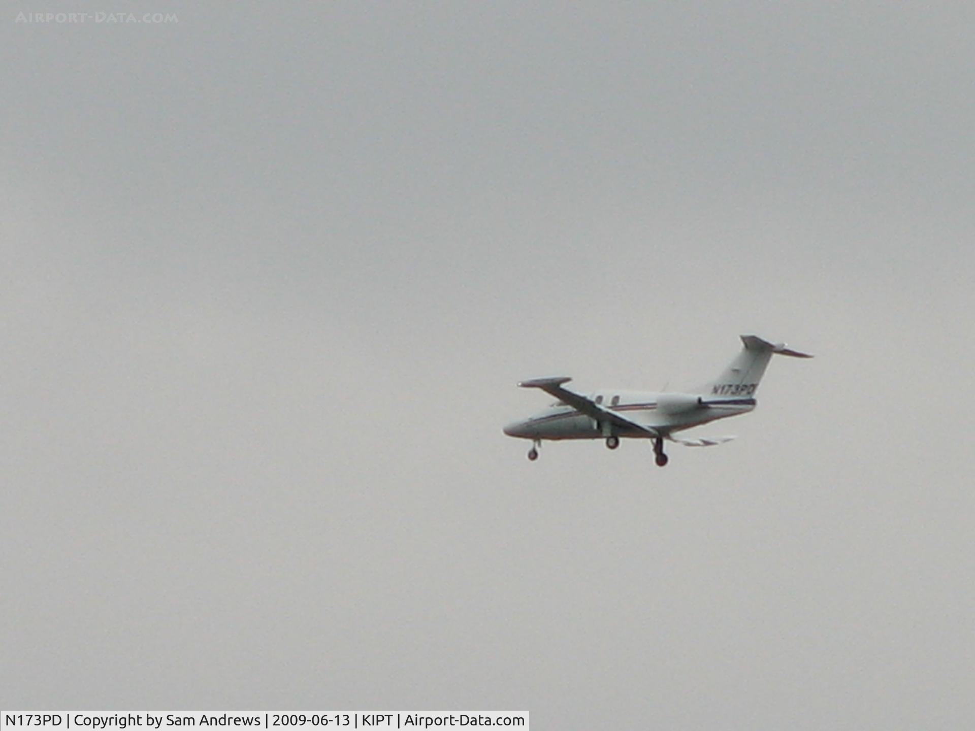 N173PD, 2008 Eclipse Aviation Corp EA500 C/N 000173, Caught on Down wind.  Long story behind this picture. Not that exciting though.