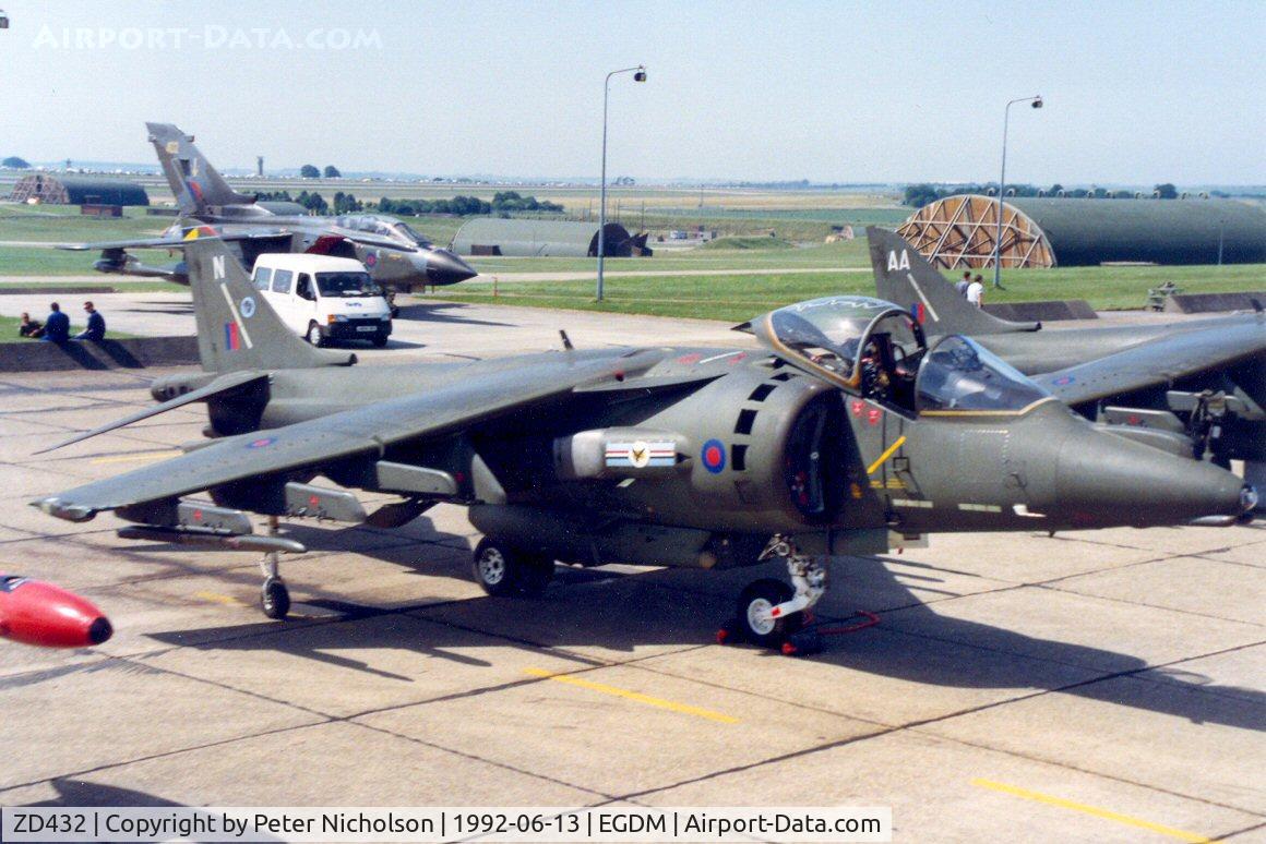 ZD432, 1989 British Aerospace Harrier GR.7 C/N P44, Harrier GR.7, callsign Wildcat, of 20R Squadron at the 1992 Air Tattoo Intnl at Boscombe Down.