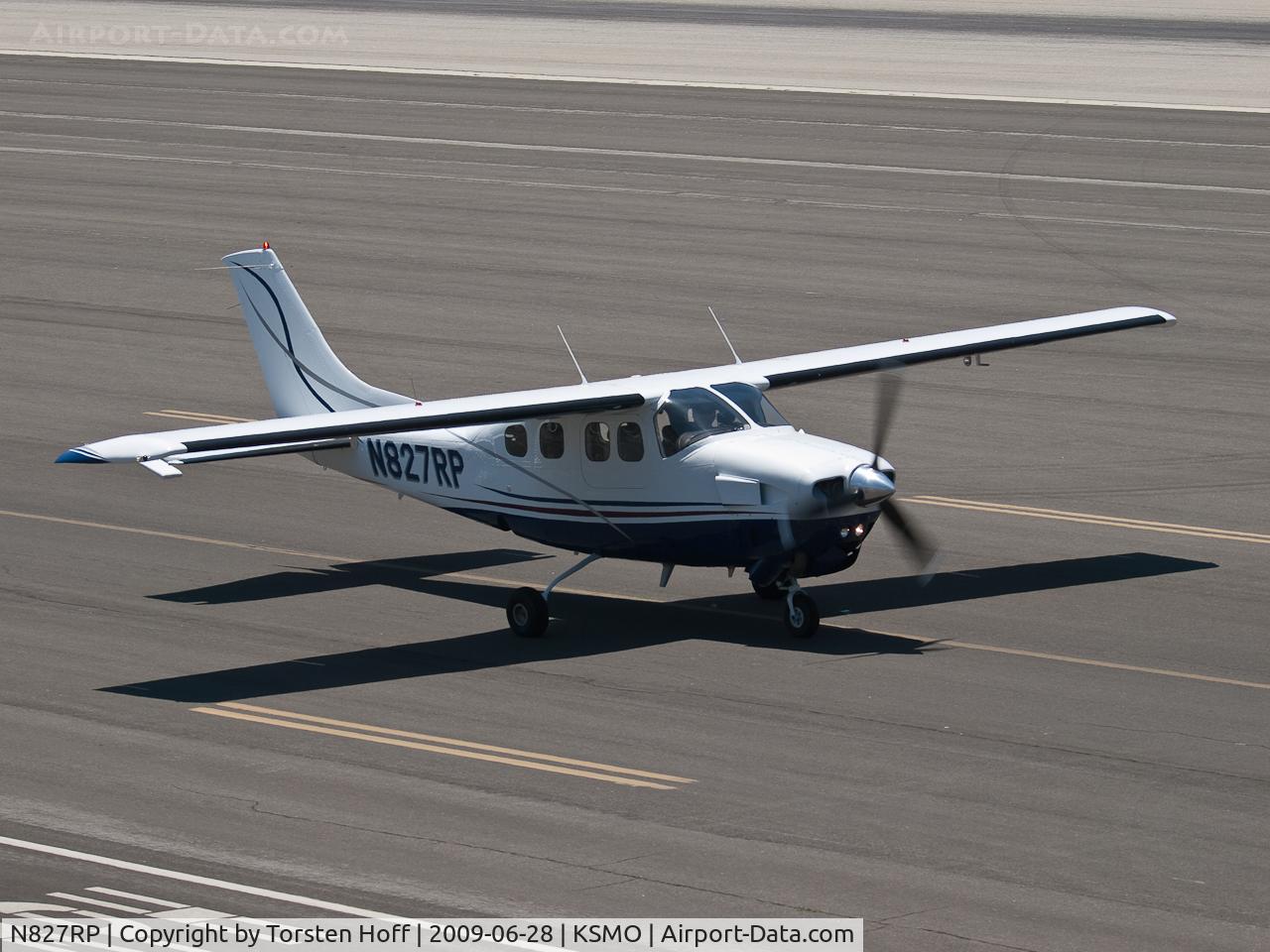 N827RP, 1980 Cessna P210N Pressurised Centurion C/N P21000541, N827RP taxiing