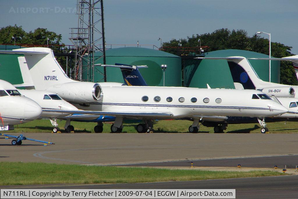 N711RL, 2003 Gulfstream Aerospace G-V C/N 5010, Gulf V at Luton
