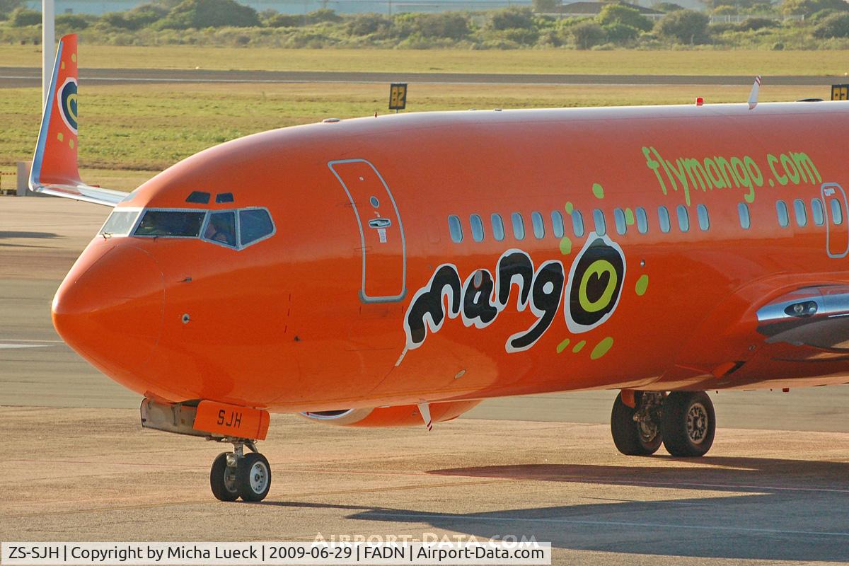 ZS-SJH, 2000 Boeing 737-8BG C/N 32354, At Durban