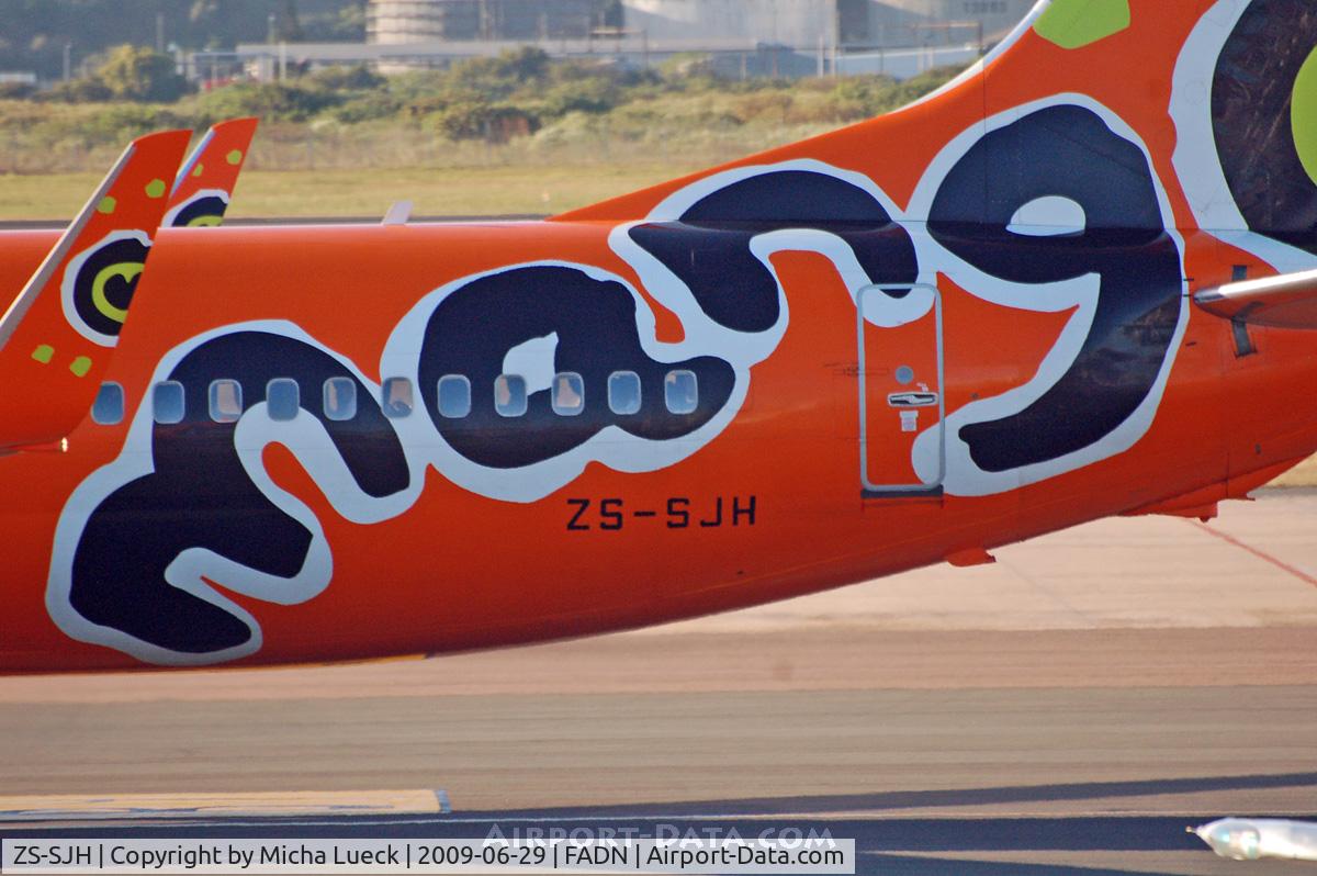 ZS-SJH, 2000 Boeing 737-8BG C/N 32354, At Durban
