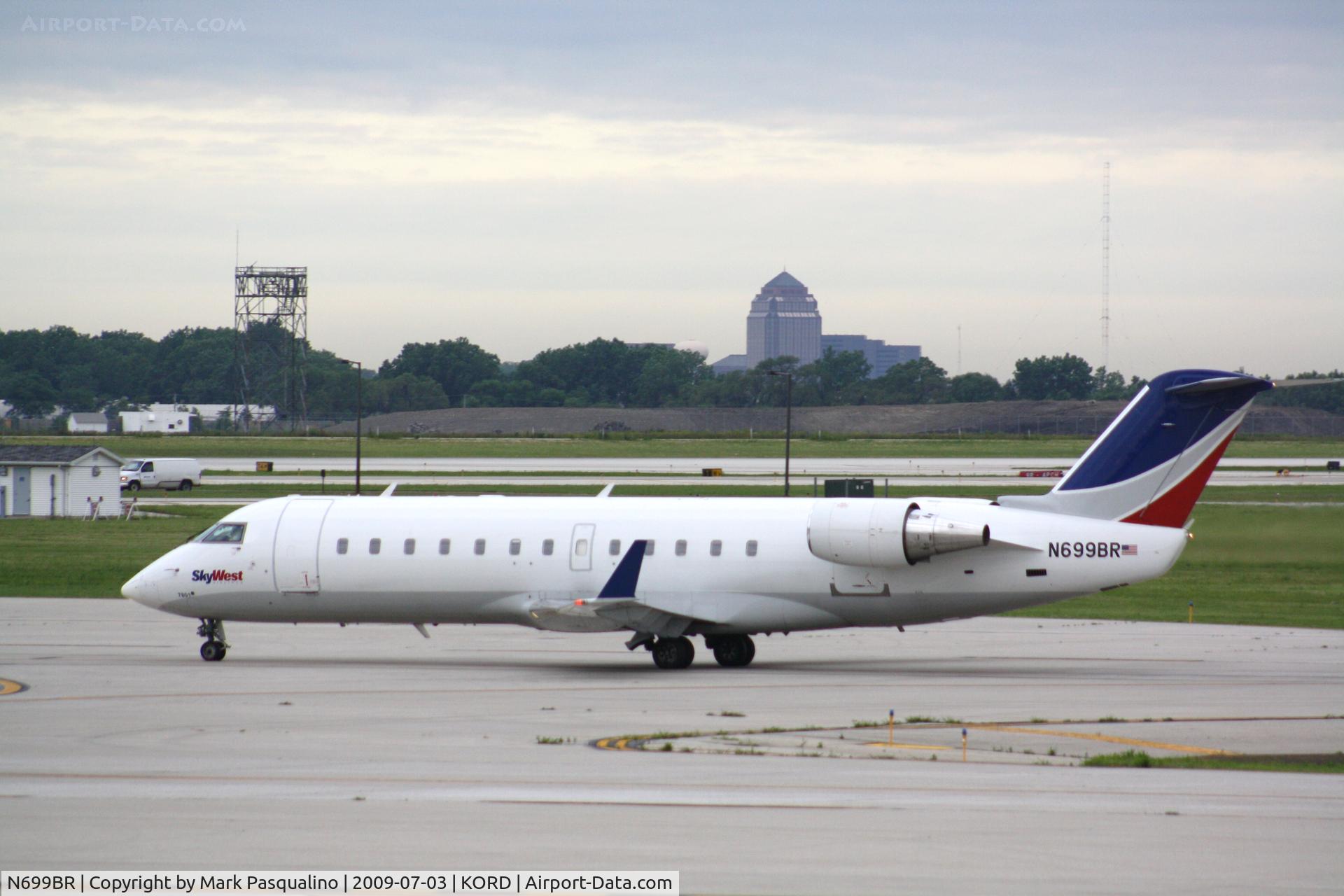 N699BR, 2003 Bombardier CRJ-200ER (CL-600-2B19) C/N 7801, CL-600-2B19