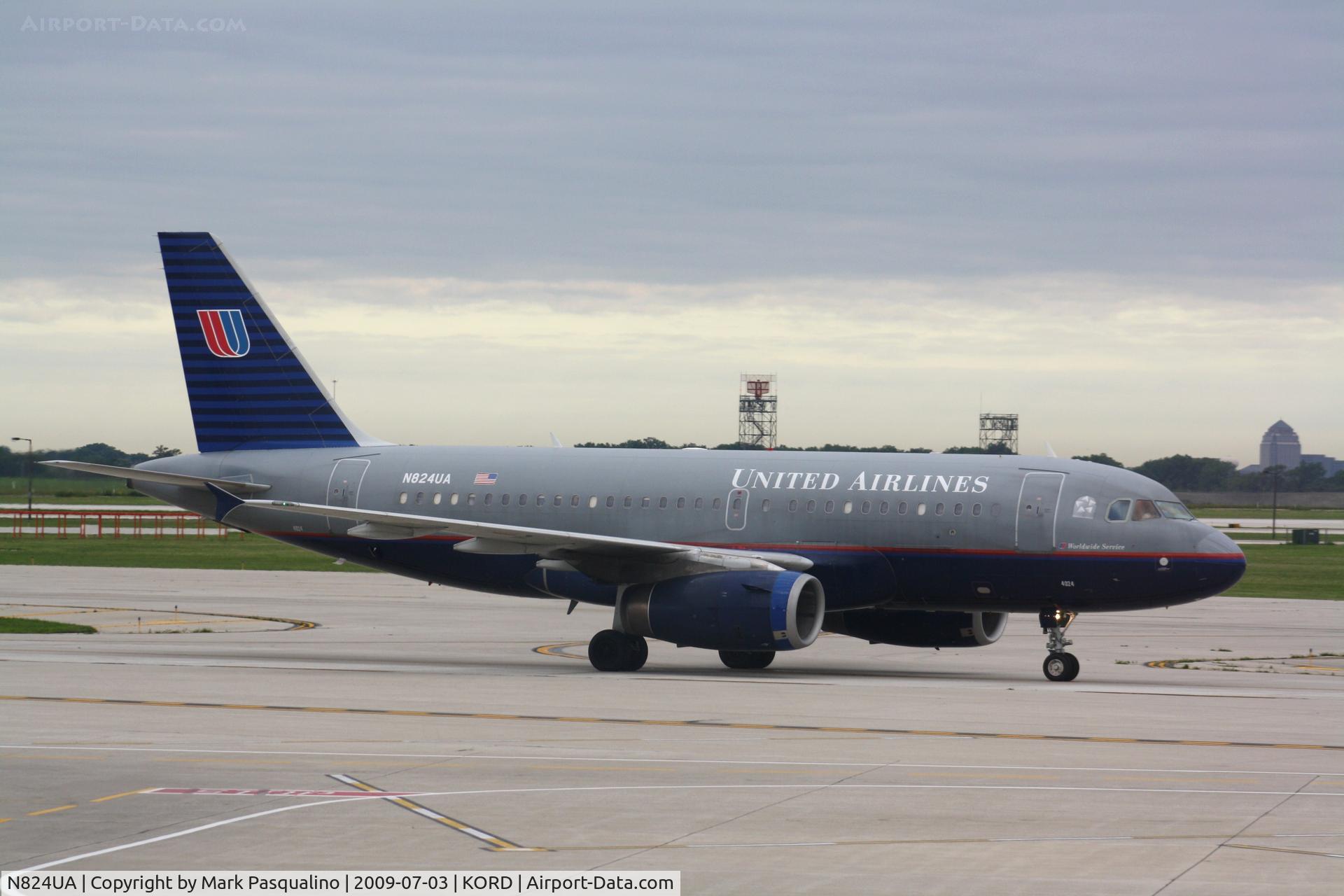 N824UA, 1999 Airbus A319-131 C/N 965, Airbus A319