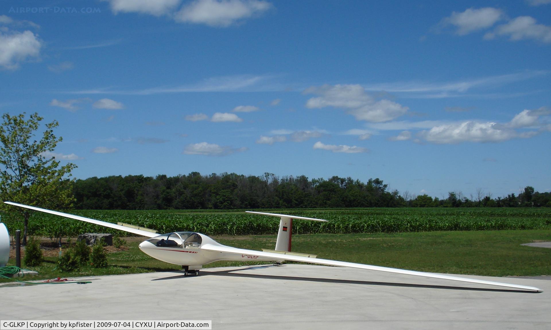C-GLKP, 1972 Glasflugel 401 Kestrel C/N 68, Kestrel at its home base at Pioneer Airpark close to YXU