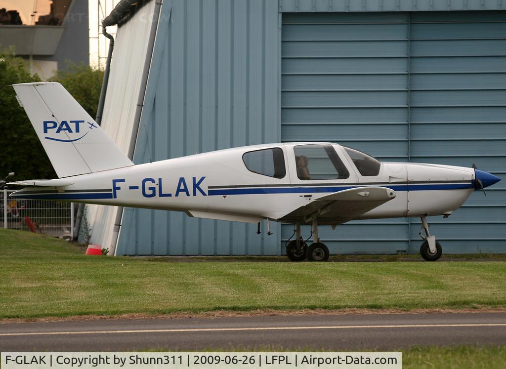 F-GLAK, Socata TB-9 Tampico C/N 1108, Waiting a new flight...