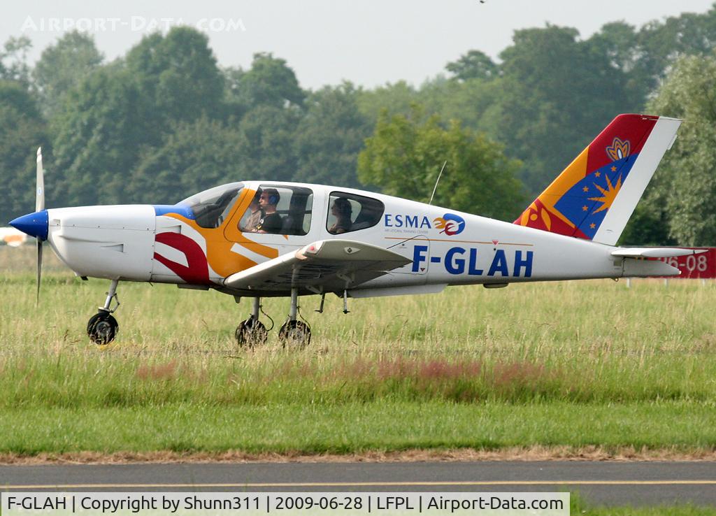 F-GLAH, Socata TB-9 Tampico C/N 1076, On take off for MPL...