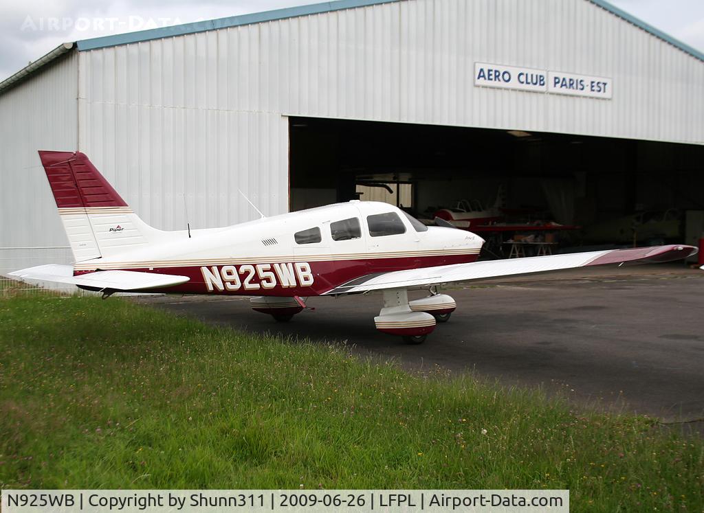 N925WB, 2003 Piper PA-28-181 C/N 2843573, Parked...