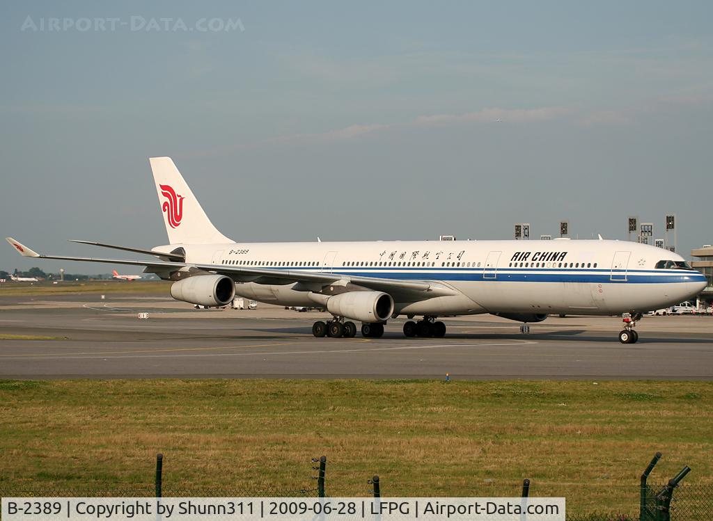 B-2389, 1998 Airbus A340-313X C/N 243, Taxiing to his gate...