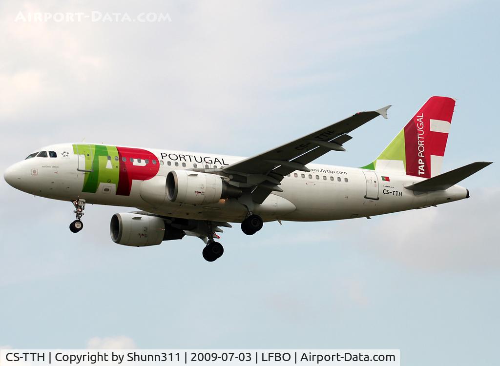 CS-TTH, 1998 Airbus A319-111 C/N 917, Landing rwy 32L