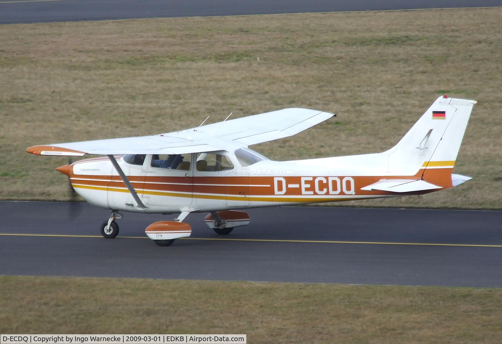 D-ECDQ, Reims F172N Skyhawk C/N 1646, Cessna (Reims) F172N Skyhawk II at Bonn-Hangelar airfield