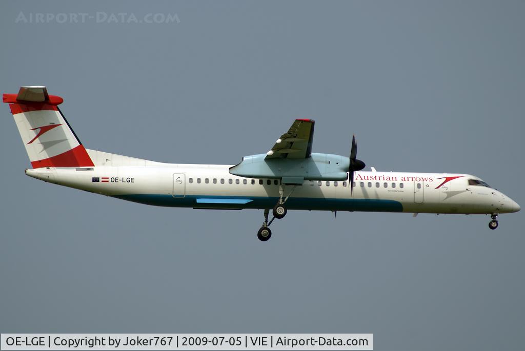OE-LGE, 2001 De Havilland Canada DHC-8-402Q Dash 8 C/N 4042, Austrian arrows De Havilland Canada DHC-8-401