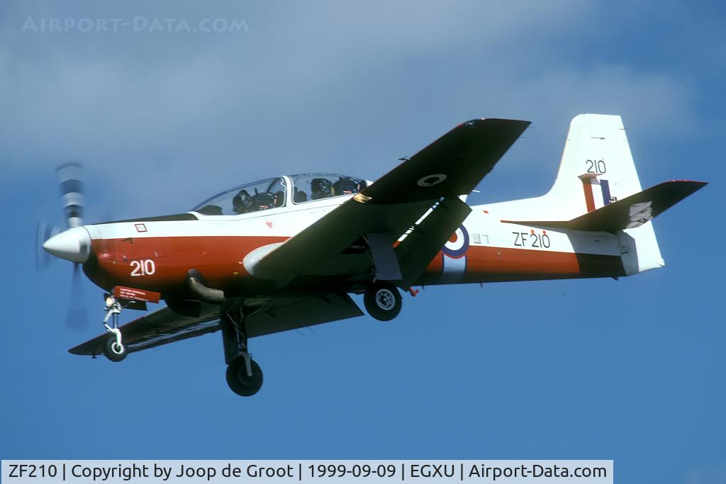 ZF210, 1989 Short S-312 Tucano T1 C/N S037/T35, Although flying with 1 FTS this Tucano still had the blue Cranwell fuselage band in 1999.
