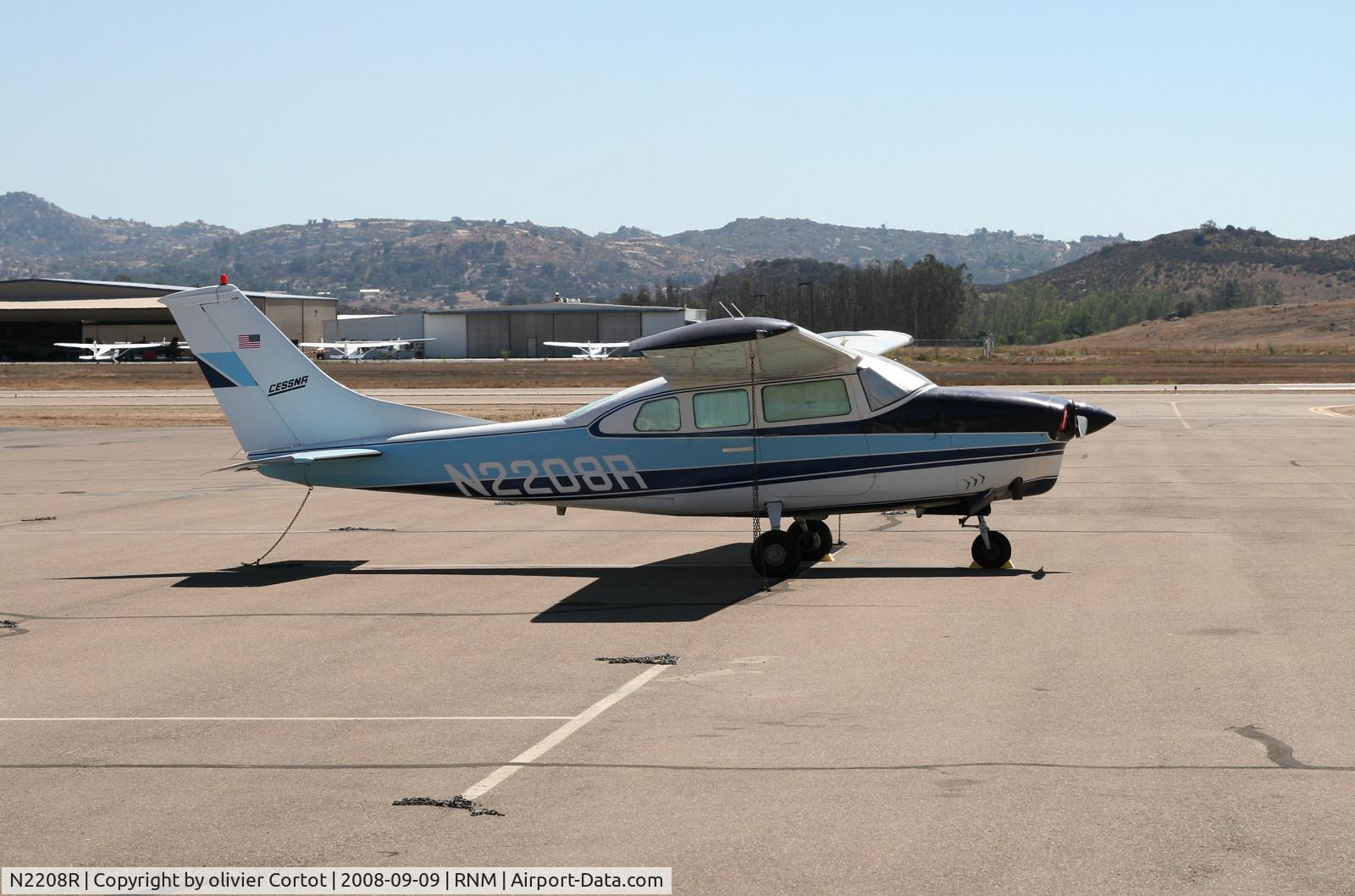 N2208R, 1968 Cessna T210H Turbo Centurion C/N T210-0358, Ramona airfield