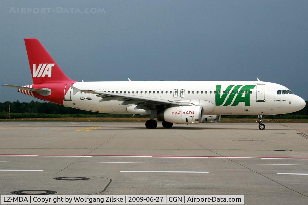 LZ-MDA, 2006 Airbus A320-232 C/N 2732, visitor