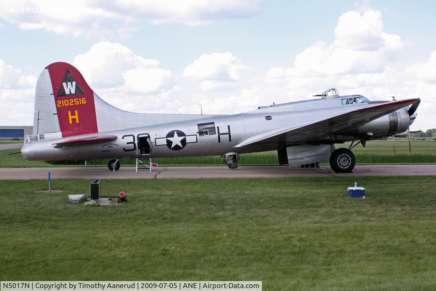 N5017N, 1944 Lockheed/Vega (Boeing) B-17G-105-VE Flying Fortress C/N 8649, EAA Chapter 237 tour stop