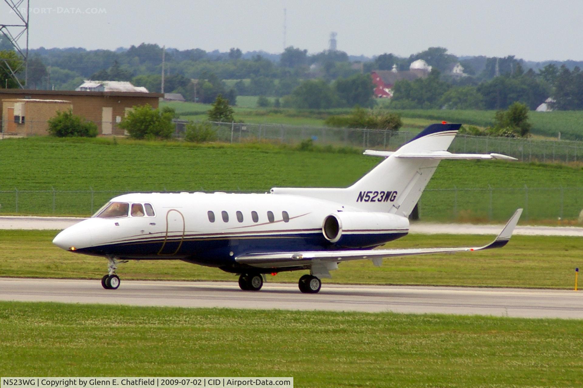 N523WG, 1987 British Aerospace BAe.125 Series 800A C/N 258086, Crossing runway 13/31 on Alpha on the way to Landmark FBO