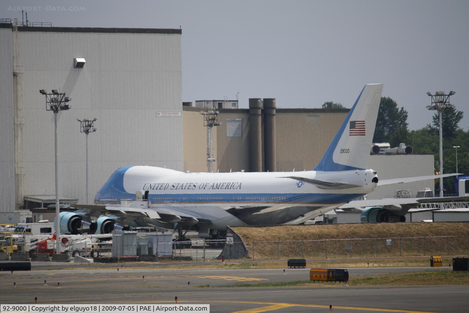 92-9000, 1987 Boeing VC-25A (747-2G4B) C/N 23825, 747- VC-25