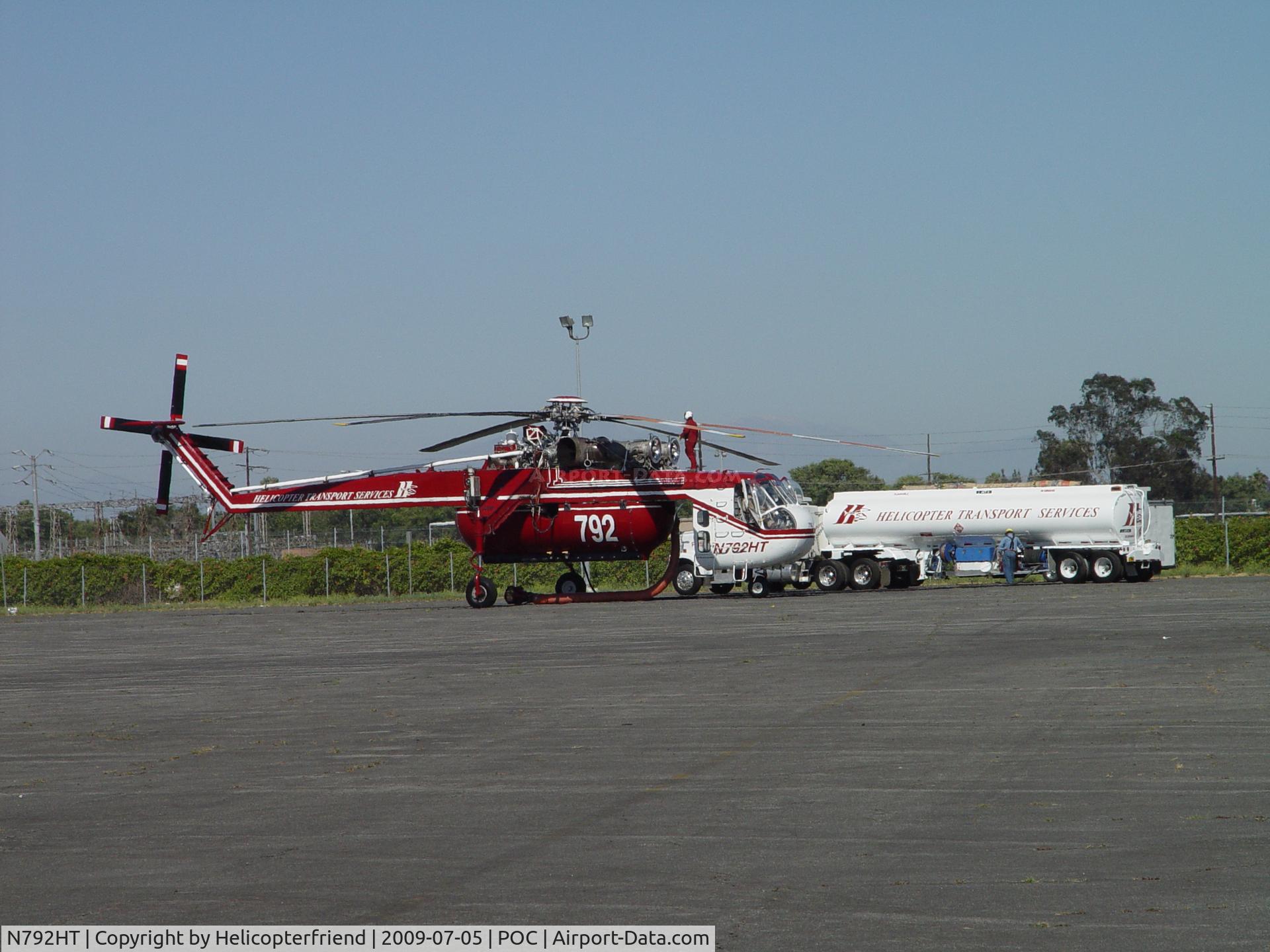 N792HT, 1968 Sikorsky CH-54A Tarhe C/N 64.049, Taking on fuel