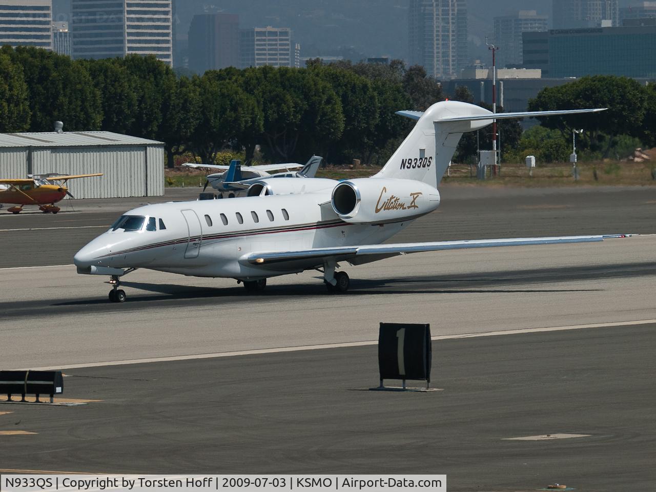 N933QS, 2000 Cessna 750 Citation X Citation X C/N 750-0133, N933QS departing from RWY 21
