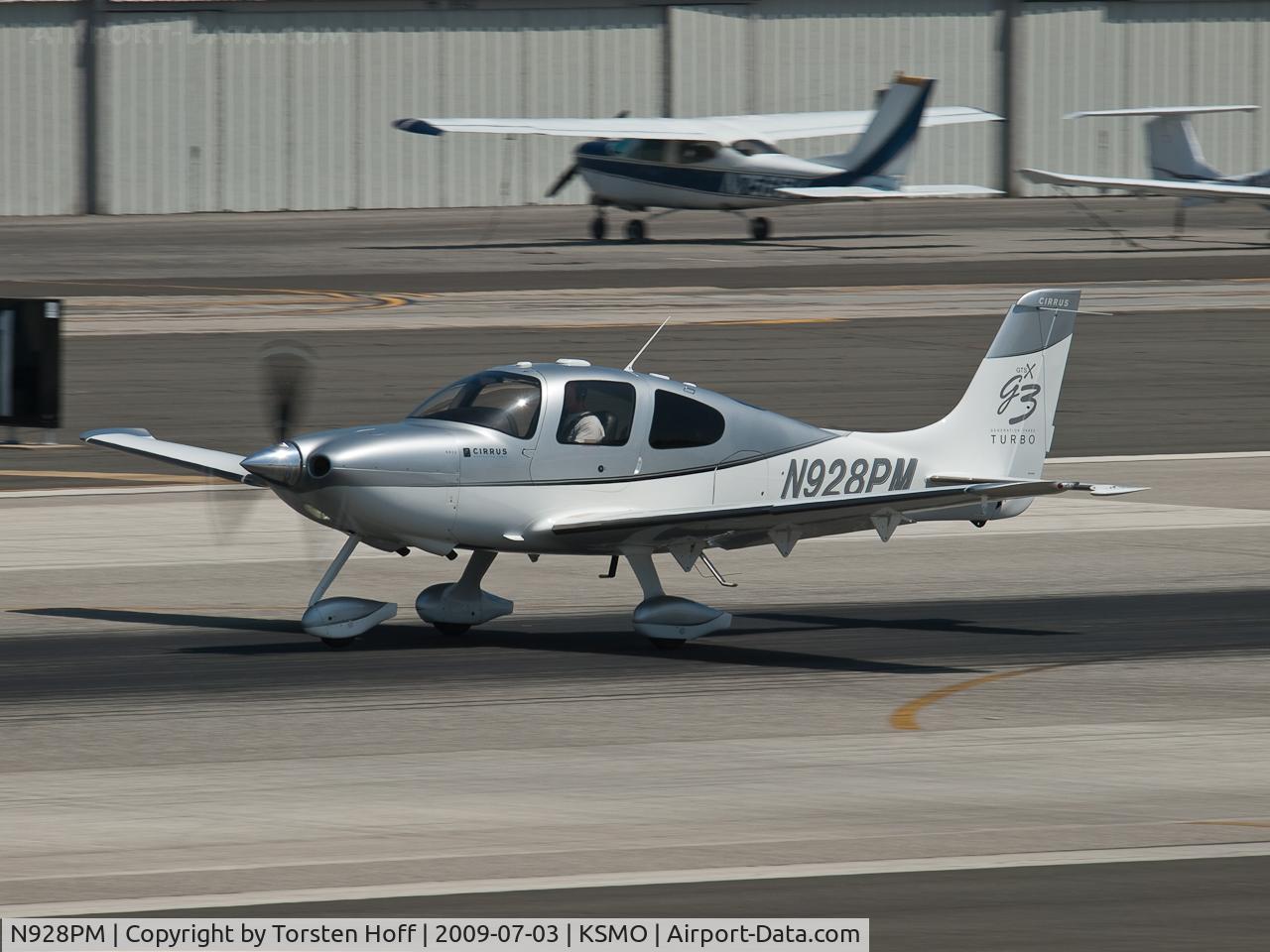 N928PM, 2007 Cirrus SR22 G3 GTSX Turbo C/N 2712, N928PM departing from RWY 21