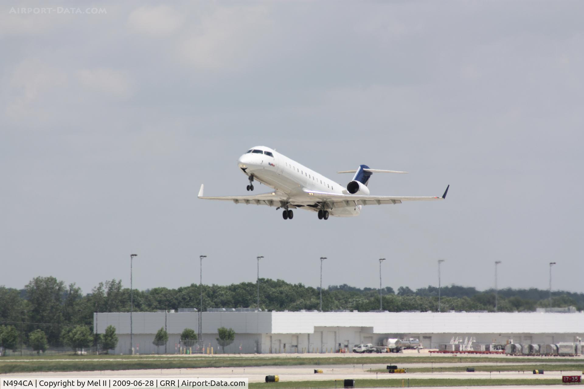 N494CA, 2003 Bombardier CRJ-200ER (CL-600-2B19) C/N 7765, SKW2639 - KGRR-KMKE - Departing RWY 26L