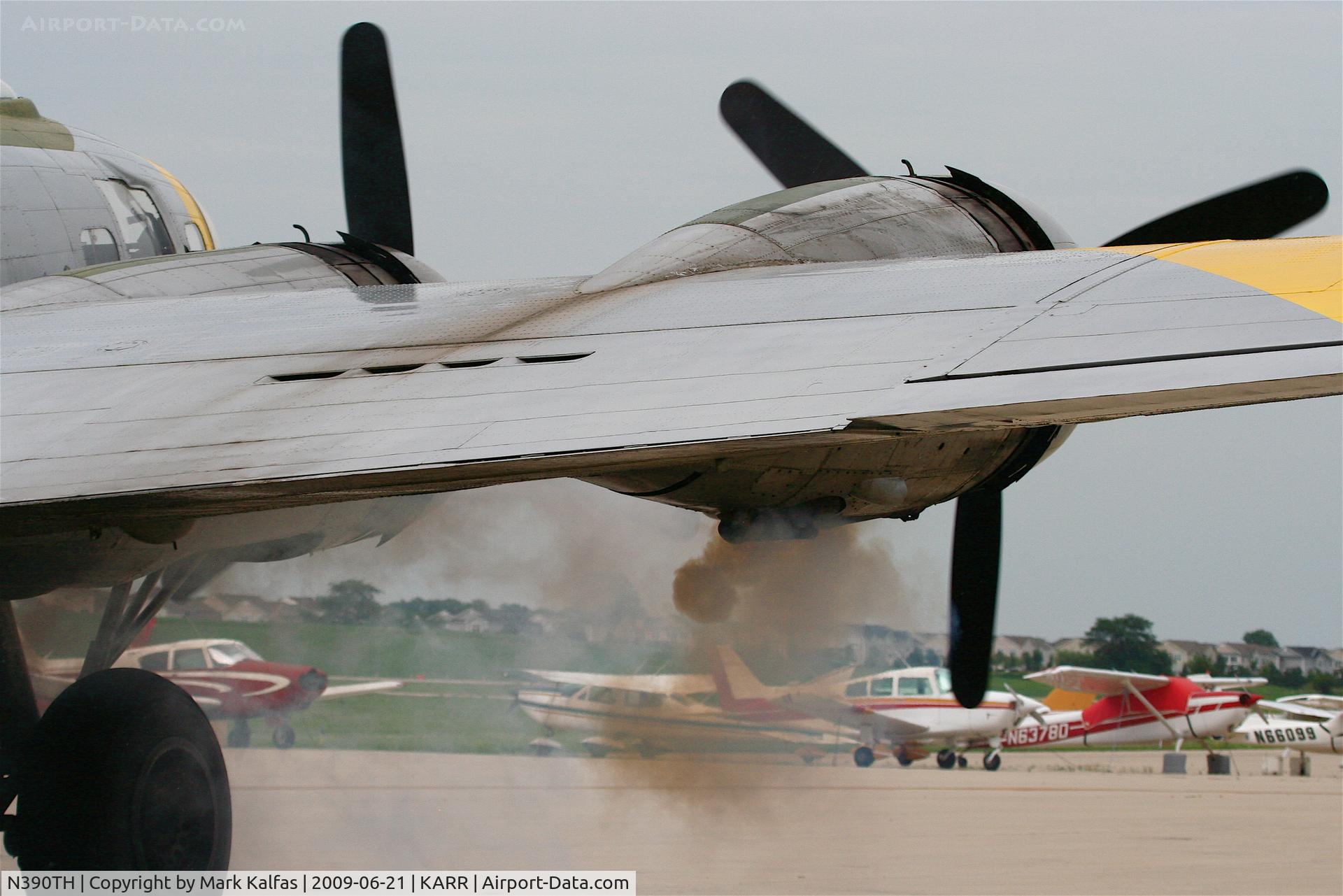 N390TH, 1944 Boeing B-17G Flying Fortress C/N Not found 44-85734, B-17G firing up #4 on the ramp KARR...