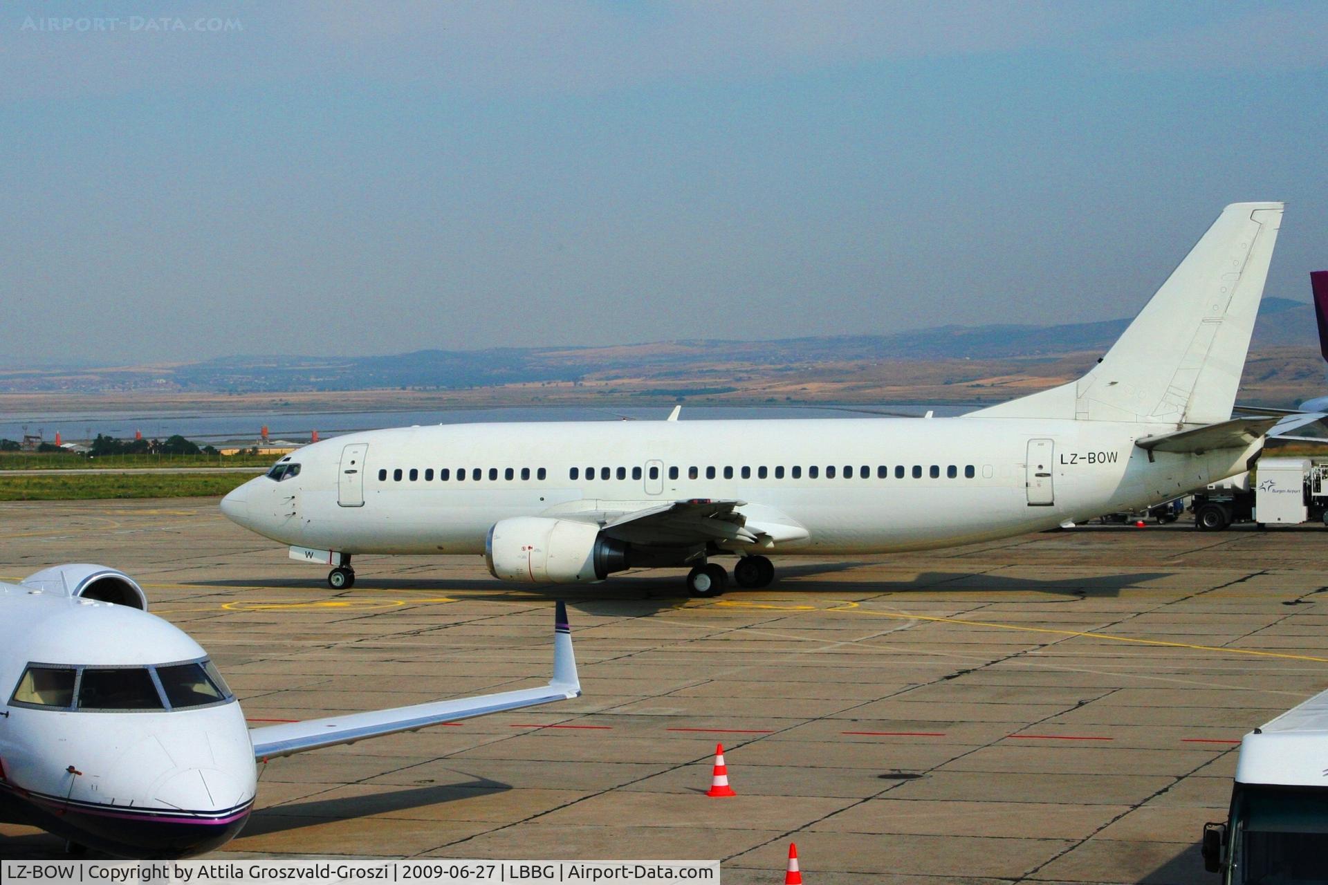LZ-BOW, 1987 Boeing 737-330 C/N 23834, Burgas-Sarafovo International Airport LBBG Bulgaria