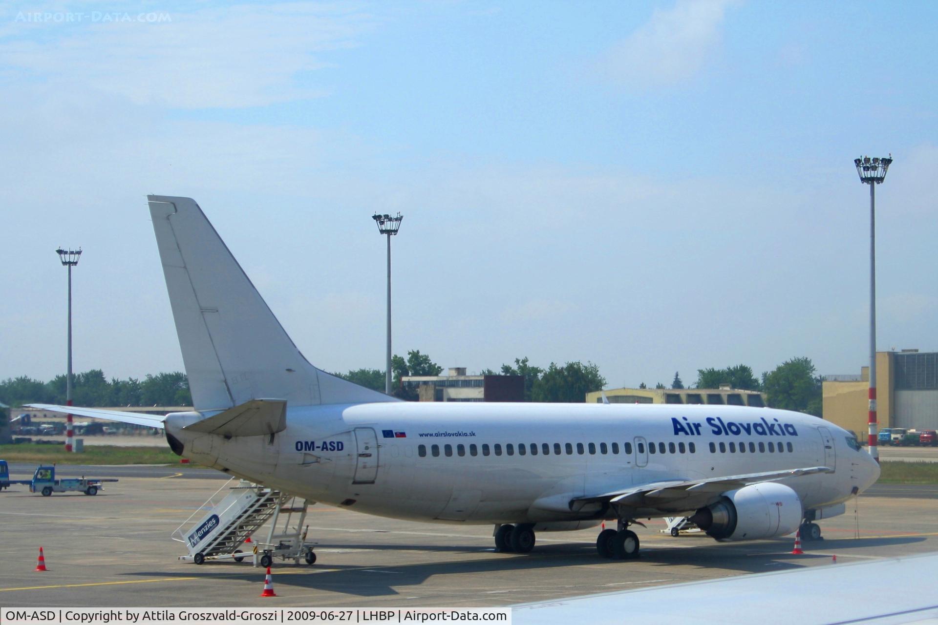 OM-ASD, 1986 Boeing 737-306 C/N 23542, Budapest Ferihegy Terminal 1. LHBP