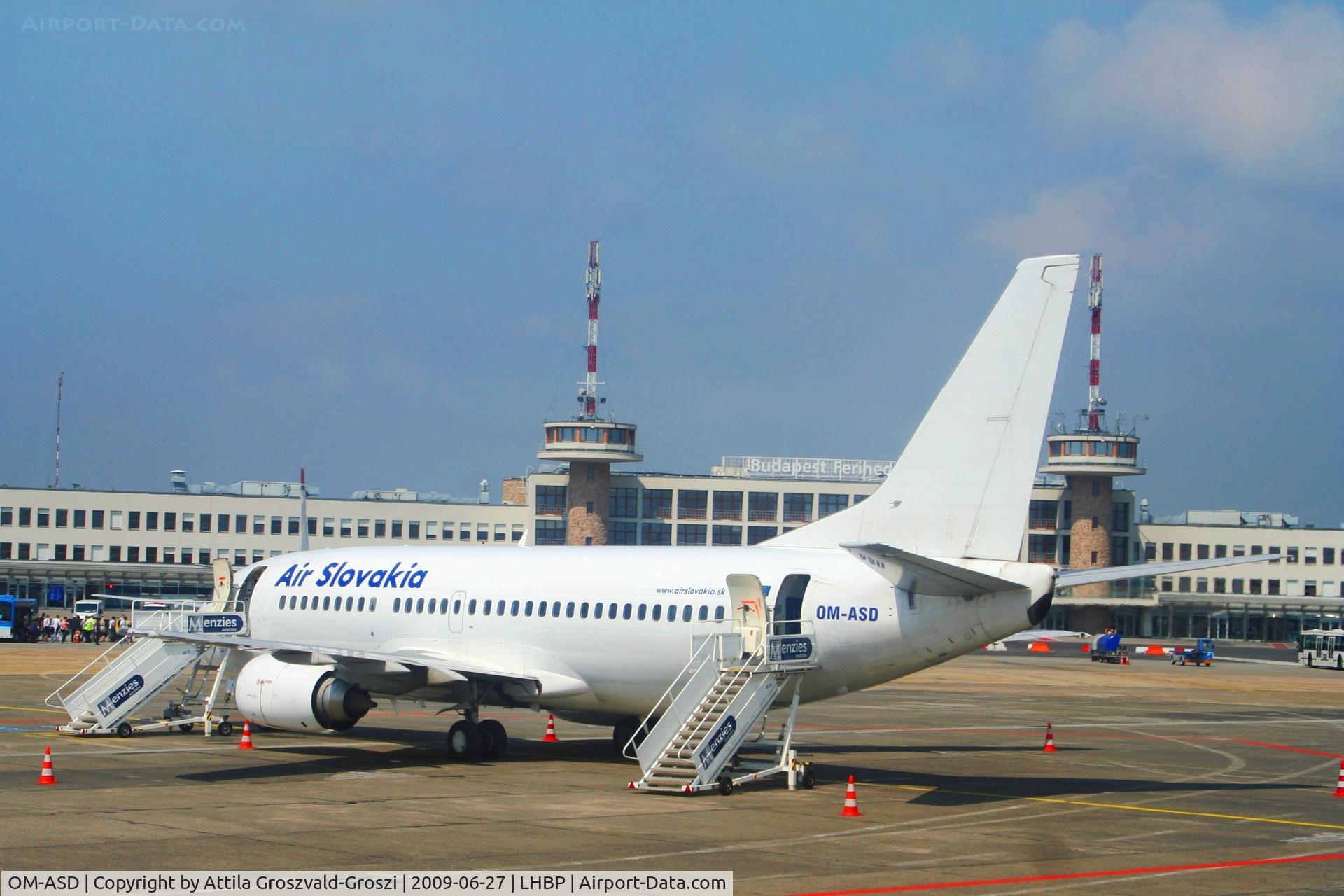OM-ASD, 1986 Boeing 737-306 C/N 23542, Budapest Ferihegy Terminal 1. LHBP