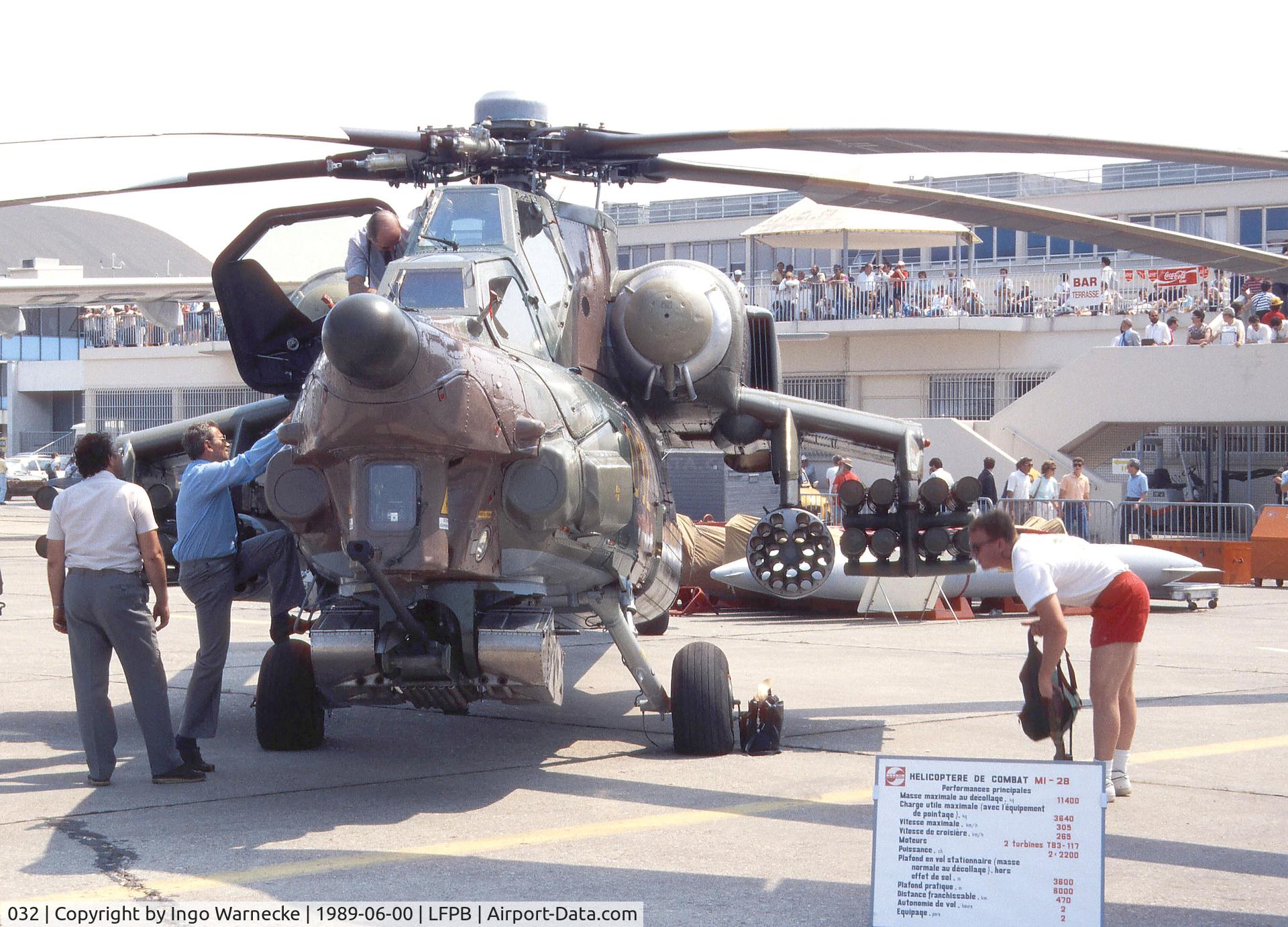 032, Mil Mi-28A C/N 003, Mil Mi-28A HAVOC (3rd prototype) at the Aerosalon 1989 Paris