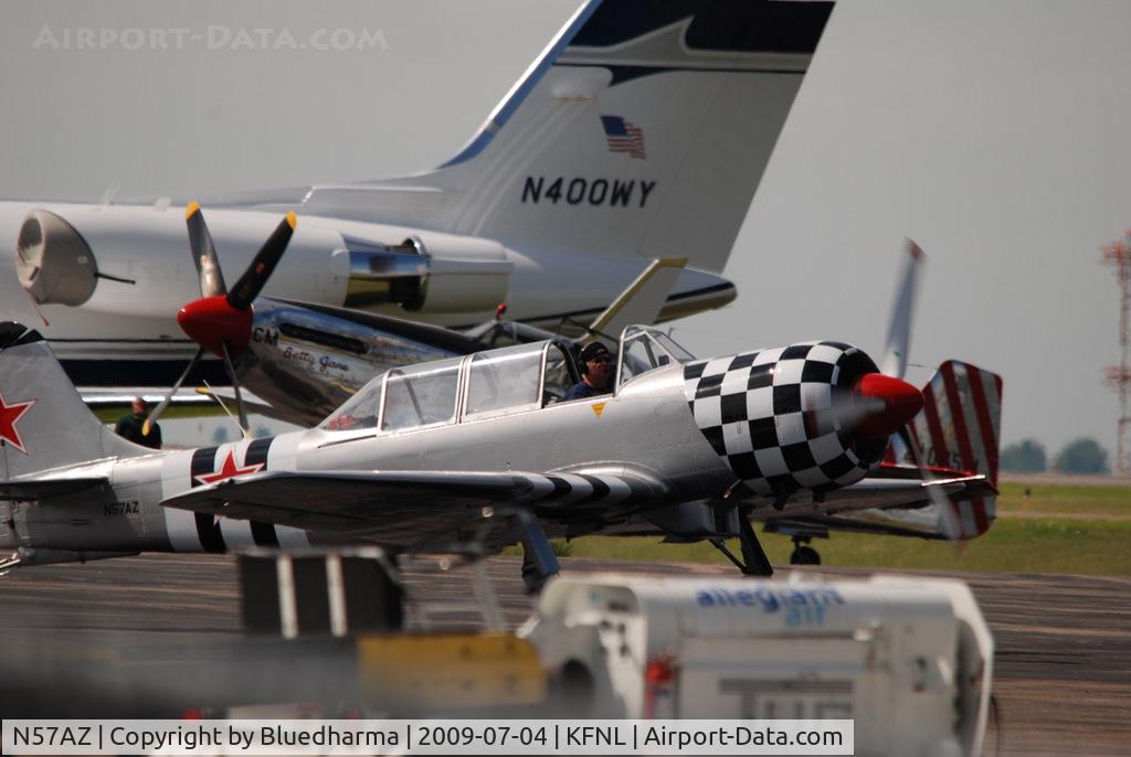N57AZ, 2003 Yakovlev (Aerostar) Yak-52TW C/N 0312506, Taxi by.