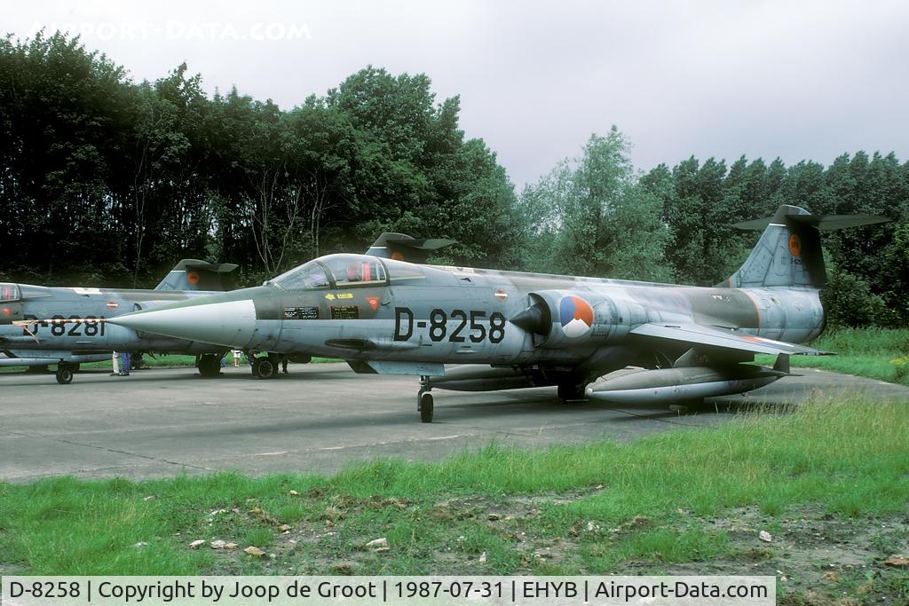 D-8258, Lockheed F-104G Starfighter C/N 683-8258, The last opportunity to photograph the Dutch Starfighters was during the spottersday of 1987. Four years after being wfu the spotters community was invited to visit Ypenburg store before the Starfighterster were dislocated to various spots in the Netherla