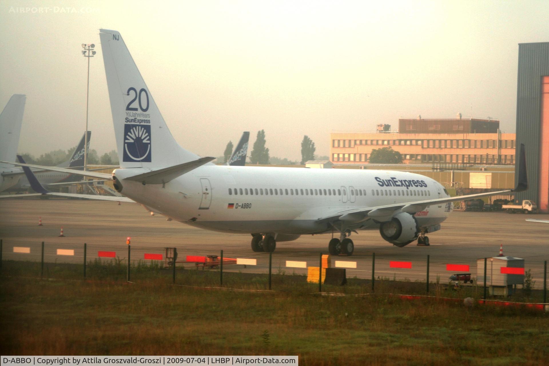 D-ABBO, 2005 Boeing 737-86J C/N 30827, Ferihegy Terminal 1 LHBP - Ex TC-SNJ