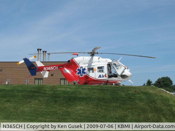 N365CH, 1989 Eurocopter-Kawasaki BK-117B-1 C/N 7169, Bloomington IL St Joseph Hospital Helipad