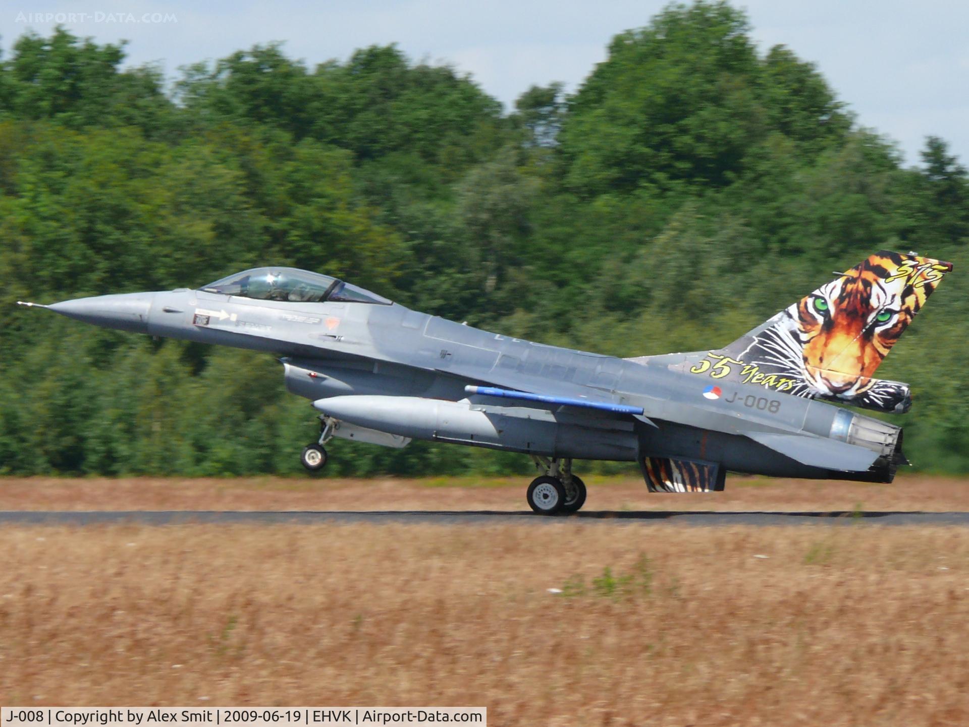 J-008, General Dynamics F-16AM Fighting Falcon C/N 6D-164, General Dynamics F-16AM Fighting Falcon J-008 Royal Netherlands Air Force with a nice tiger in it's tail to celebrate 55 years of 315 Squadron
